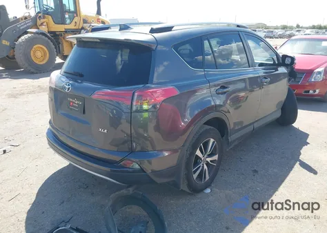 2017 Toyota Rav4 Xle z USA, uszkodzony, nr VIN JTMWFREVXHJ708196